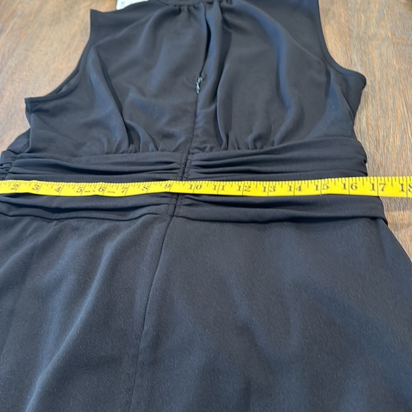 Nicole Miller Sleeveless Ruched Dress. Size 12 - Picture 13 of 14